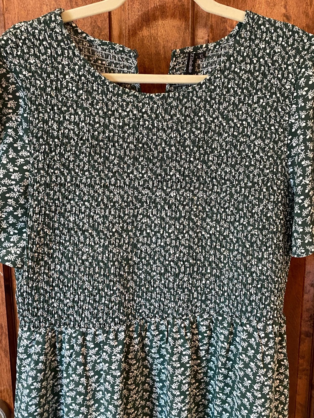 Women’s Ellakoko Smocked Waist Short Sleeve Floral Midi Dress - Green - Picture 10 of 11